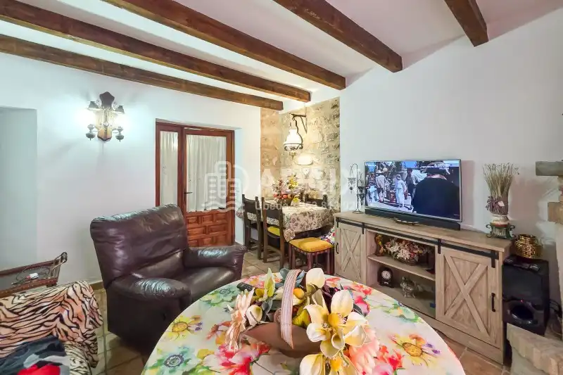 Sala de estar de Casa o chalet en venta en Úbeda con Aire acondicionado, Terraza y Trastero