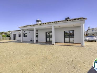 Casa con piscina en venta en Calle Canigo 1 1