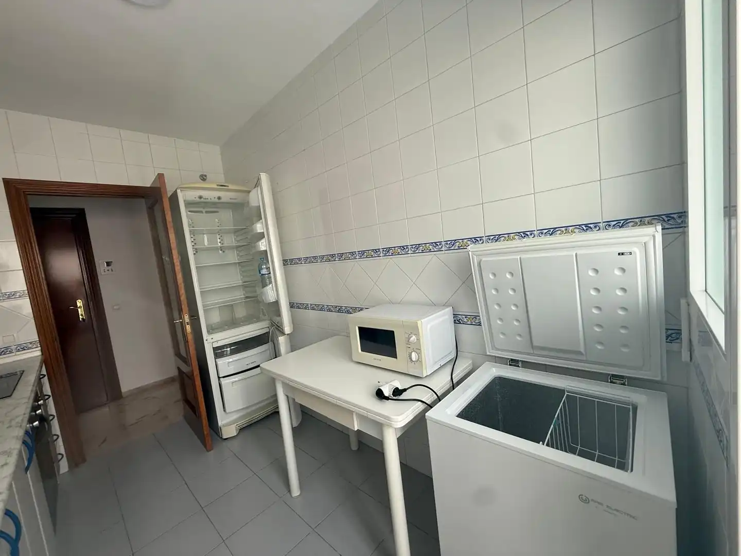 Kitchen of Flat for share in Málaga  with Air Conditioner, Terrace and Furnished