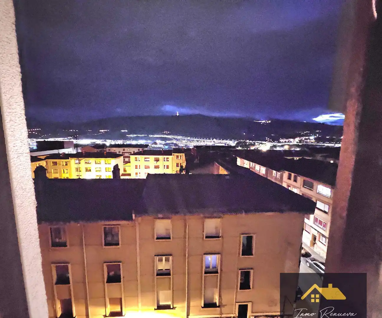 Vista exterior de Piso en venta en Centro - Albiz - Markonzaga