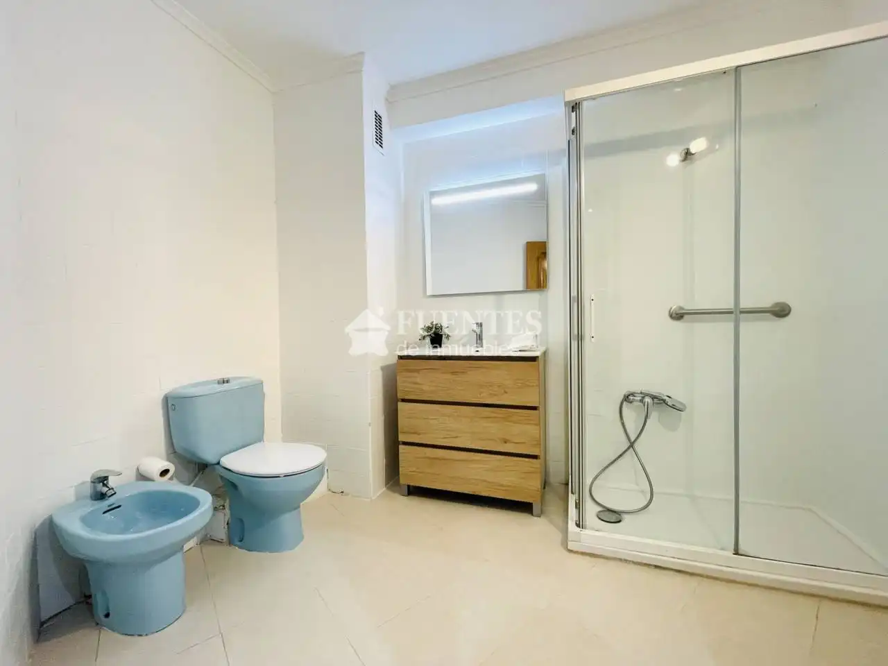 Baño de Piso en venta en Alicante / Alacant con Aire acondicionado y Terraza