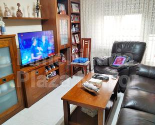 Living room of Flat for sale in Salamanca Capital  with Balcony