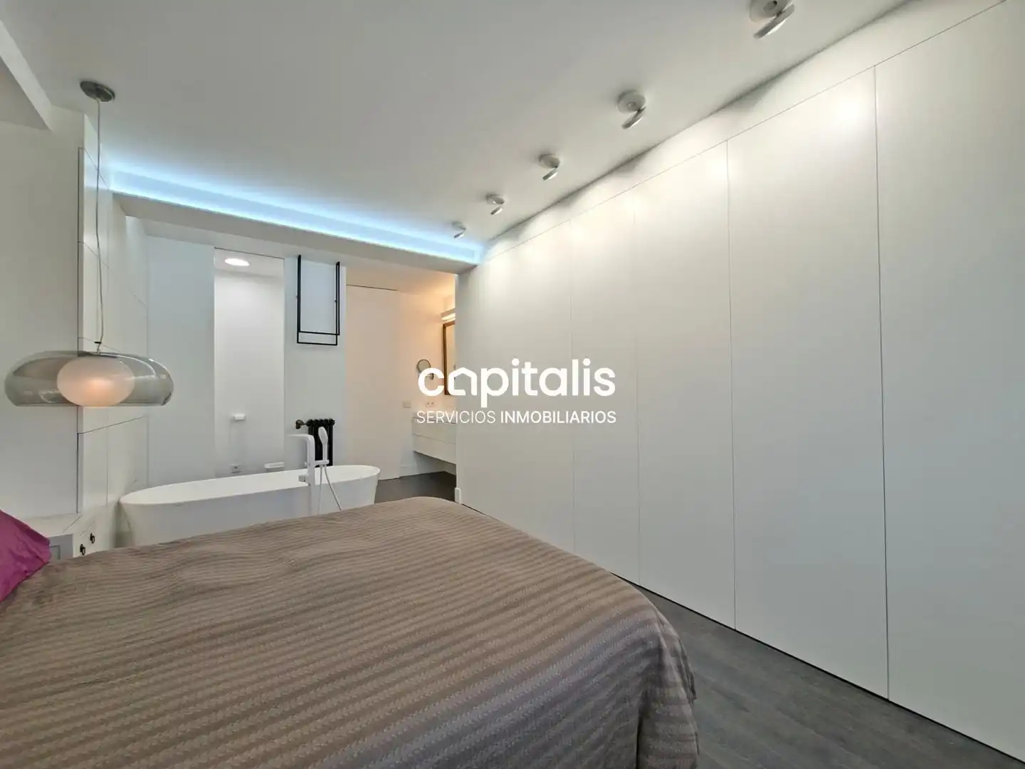 Bedroom of Flat for rent in Madrid  with Heating, Storage room and Furnished