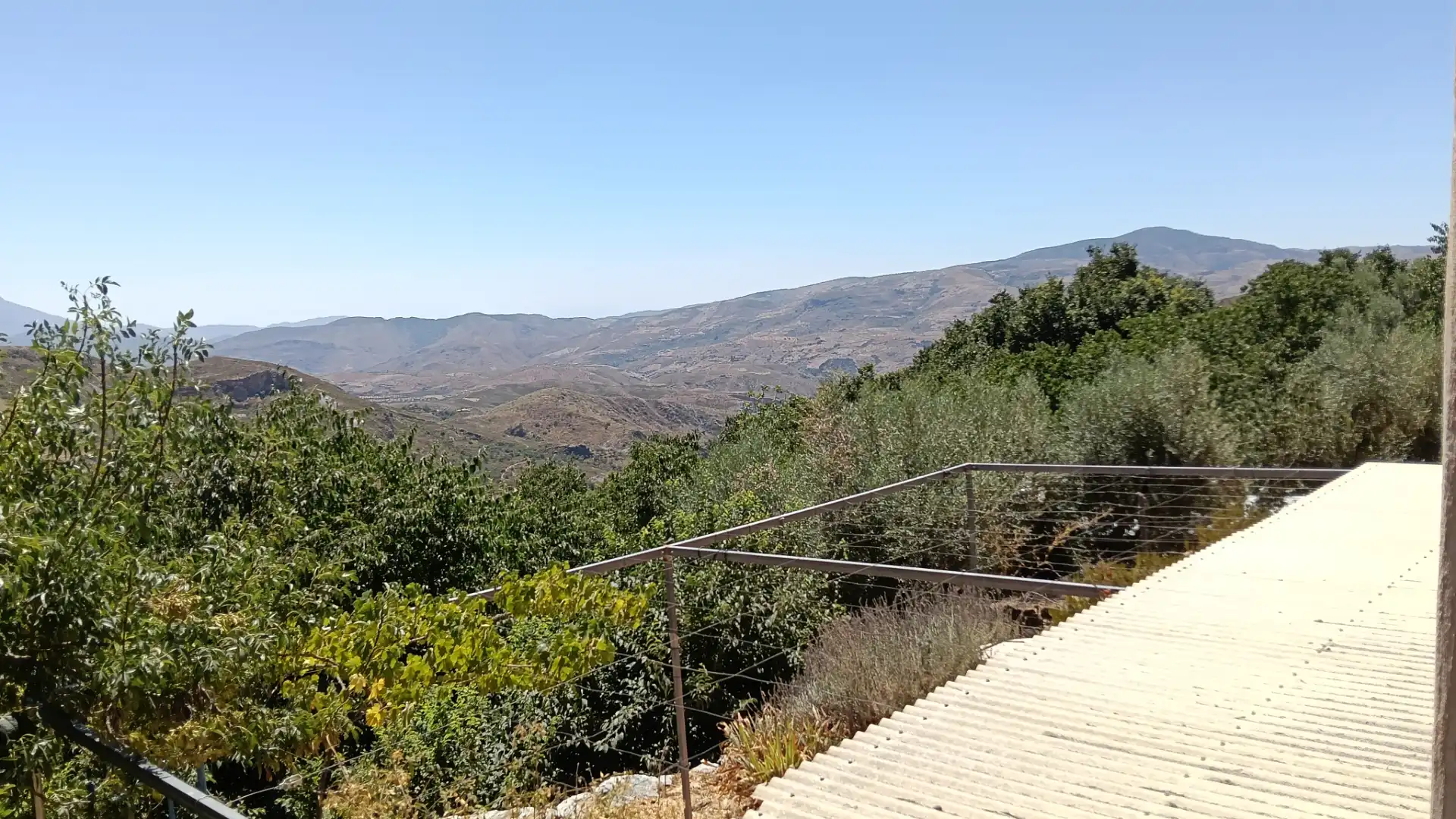 Terrassa de Finca rústica en venda en Alpujarra de la Sierra amb Calefacció, Jardí privat i Moblat