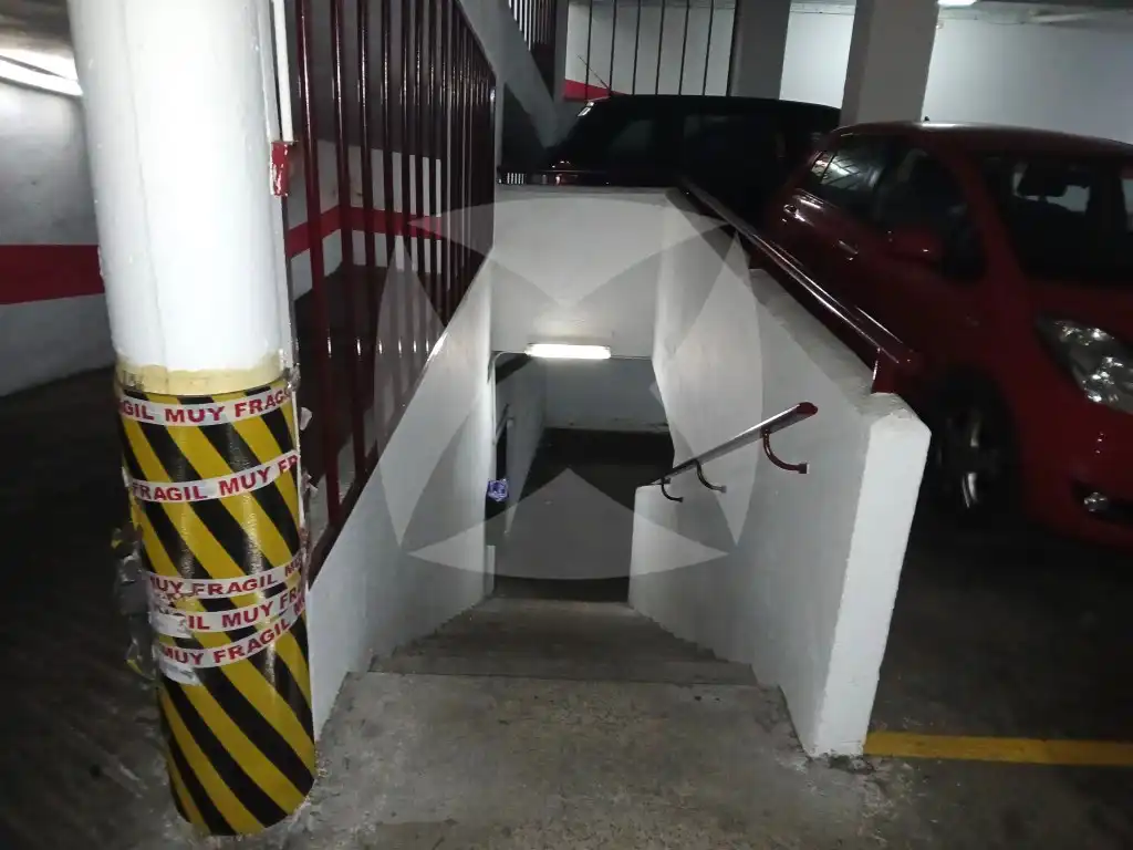 Garatge de lloguer a Plaza de Antonio Zoido Diaz, Maria Auxiliadora - Barriada de Llera