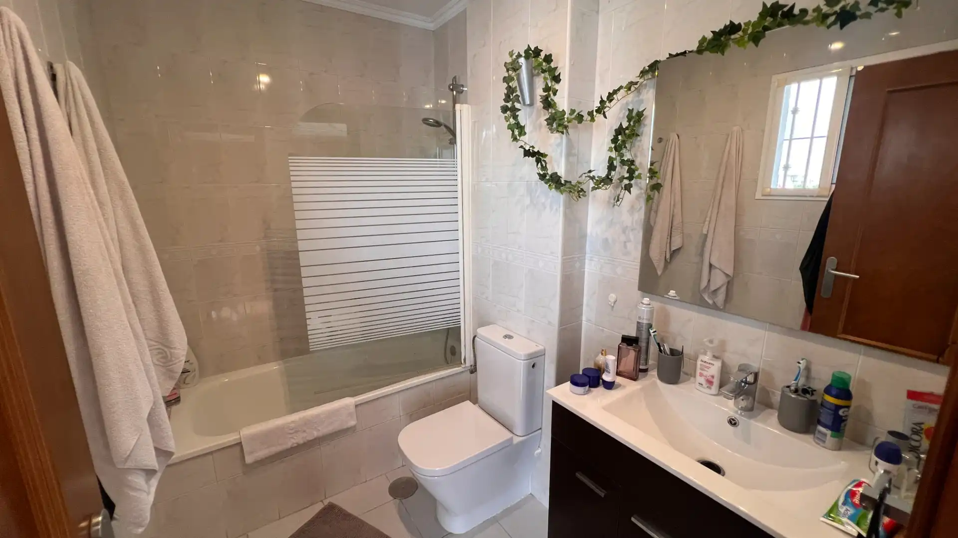 Baño de Apartamento en venta en Torrox con Aire acondicionado, Terraza y Piscina comunitaria