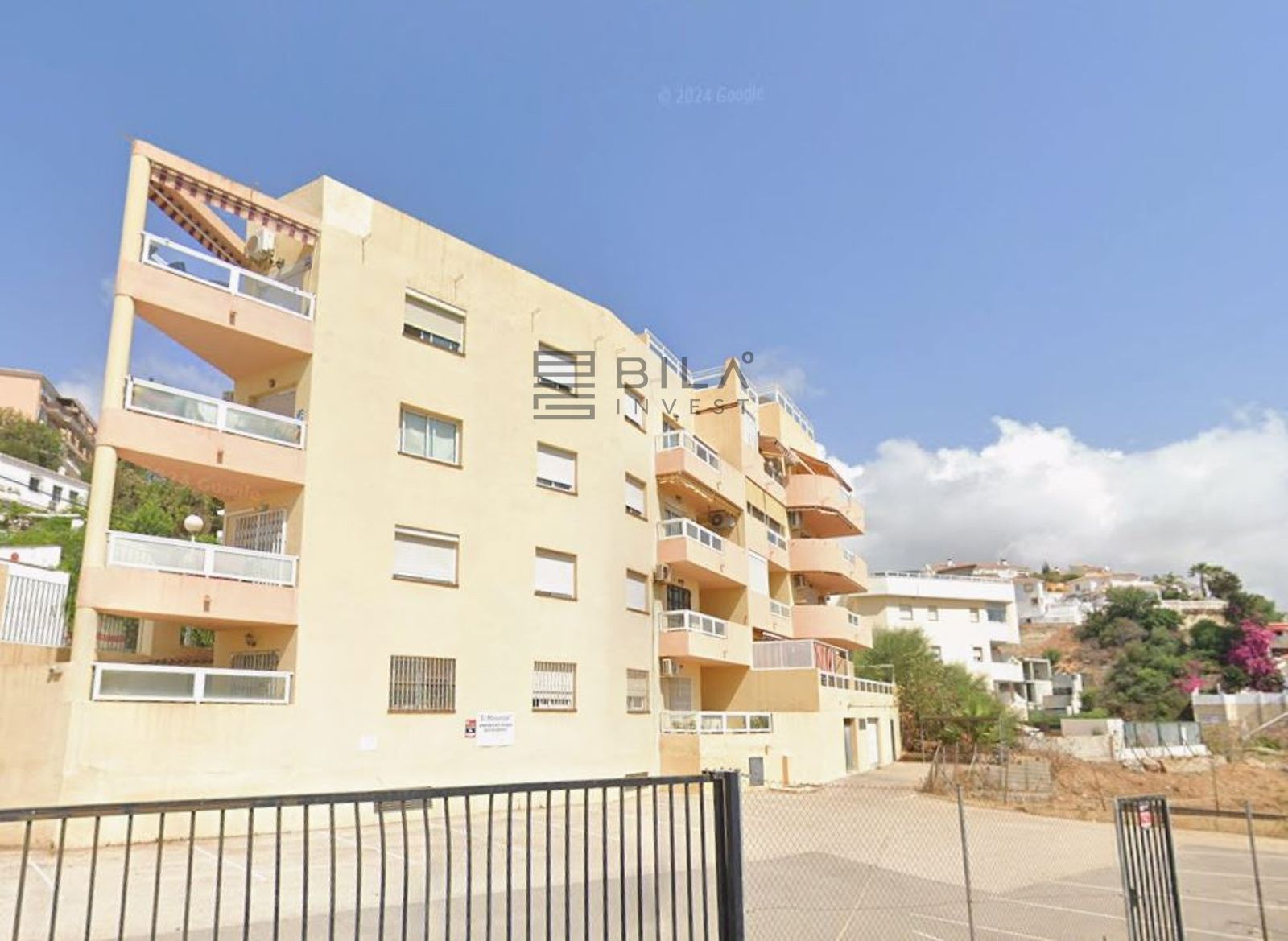 Vista exterior de Pis en venda en Fuengirola amb Aire condicionat, Terrassa i Piscina