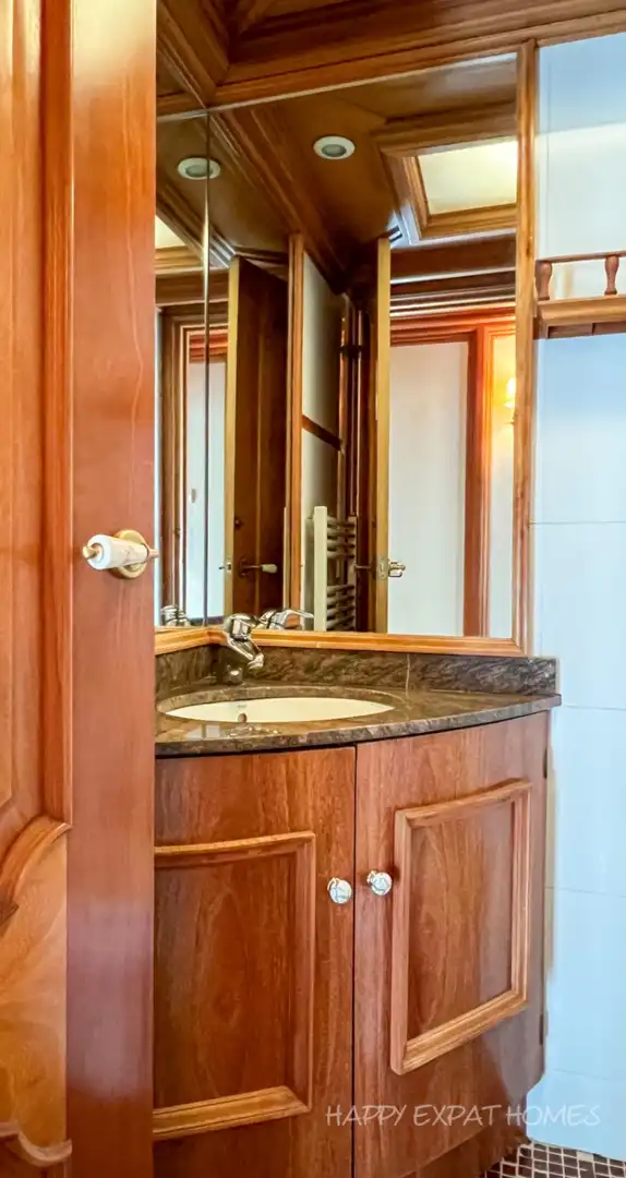 Bathroom of Houses for rent in Sant Just Desvern  with Air Conditioner, Heating and Private garden