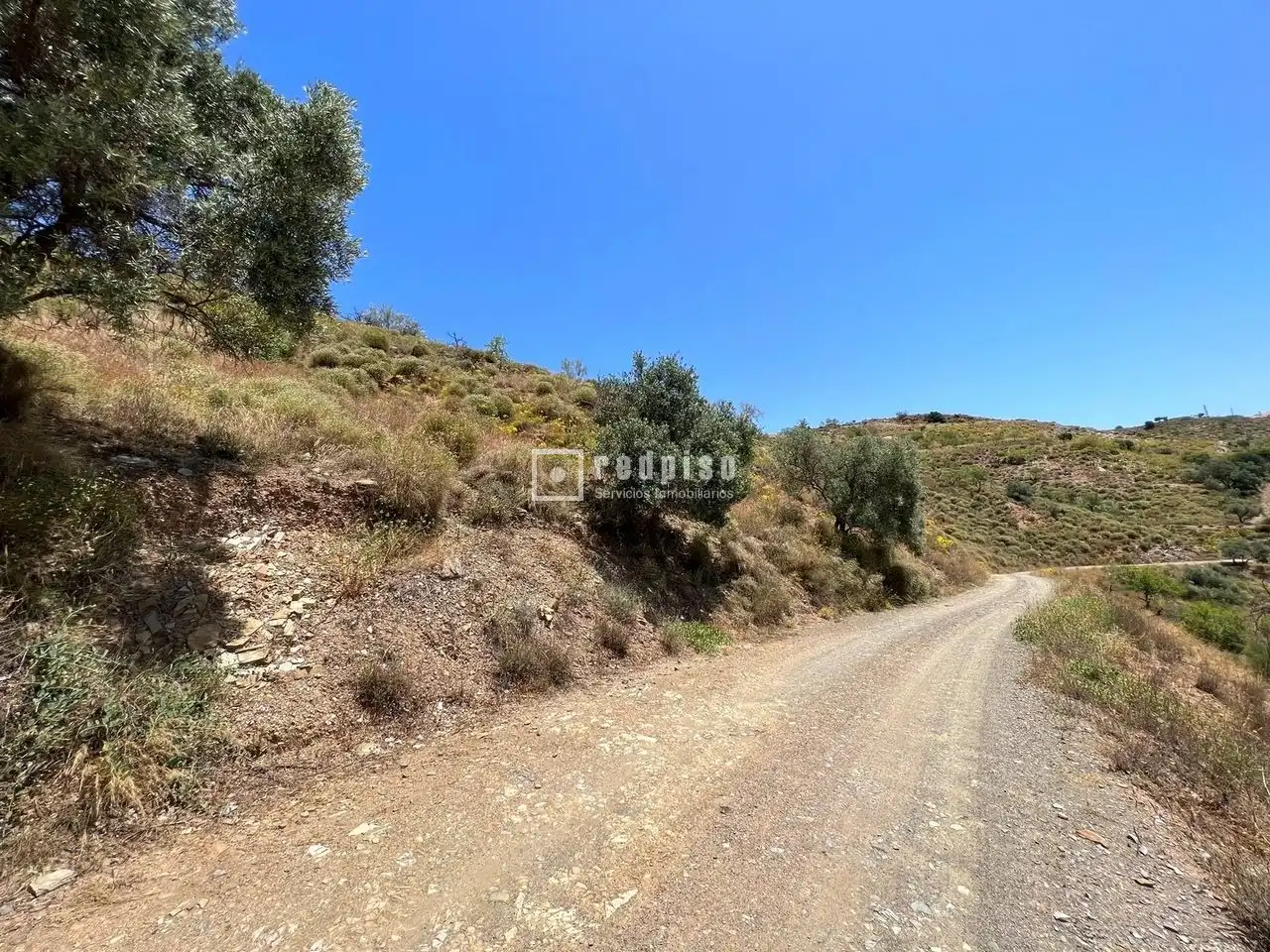 Terreno industrial en venta en Moclinejo