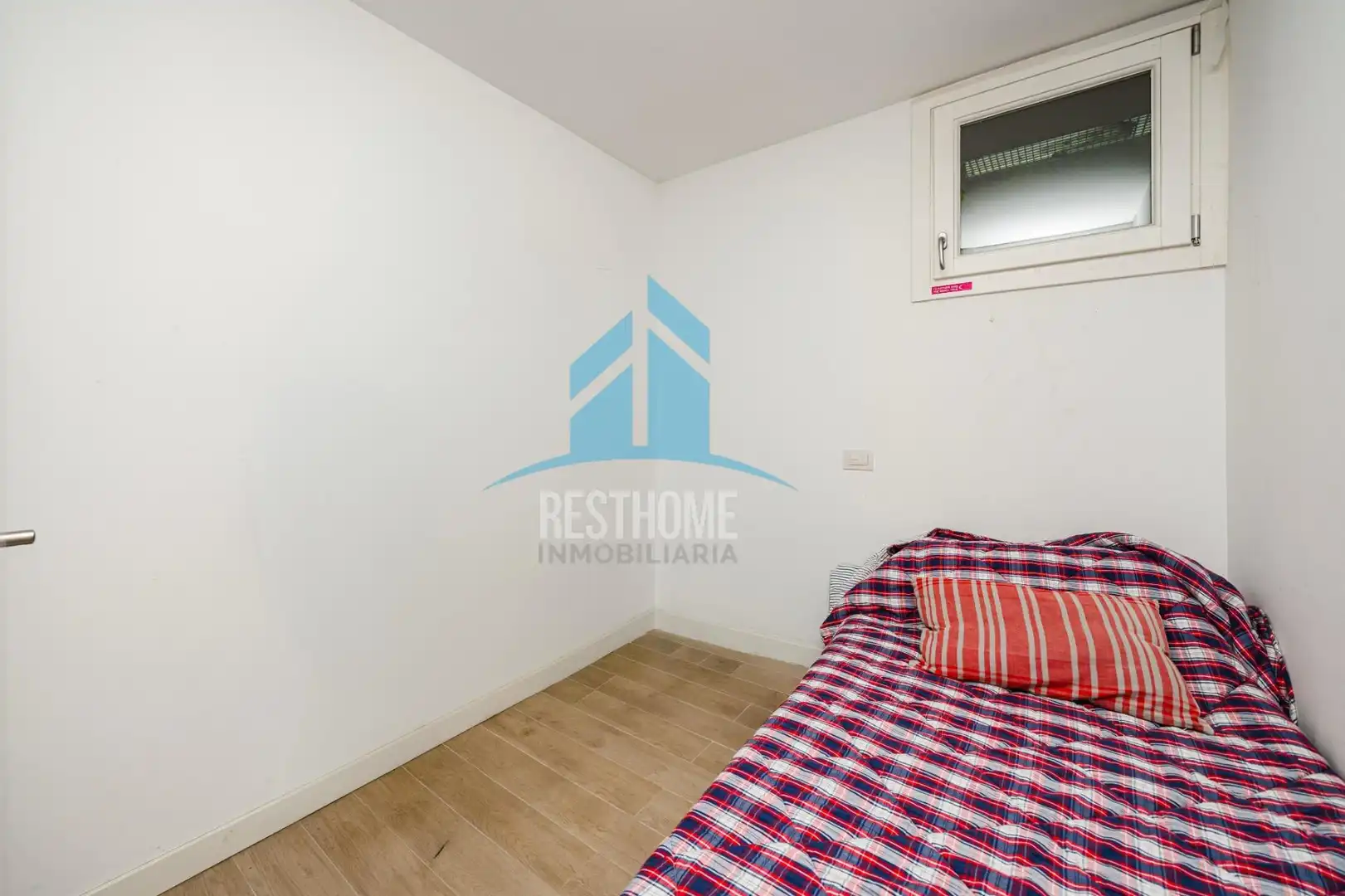 Habitación de Casa o chalet en venta en Madrid con Calefacción, Jardín privado y Parquet