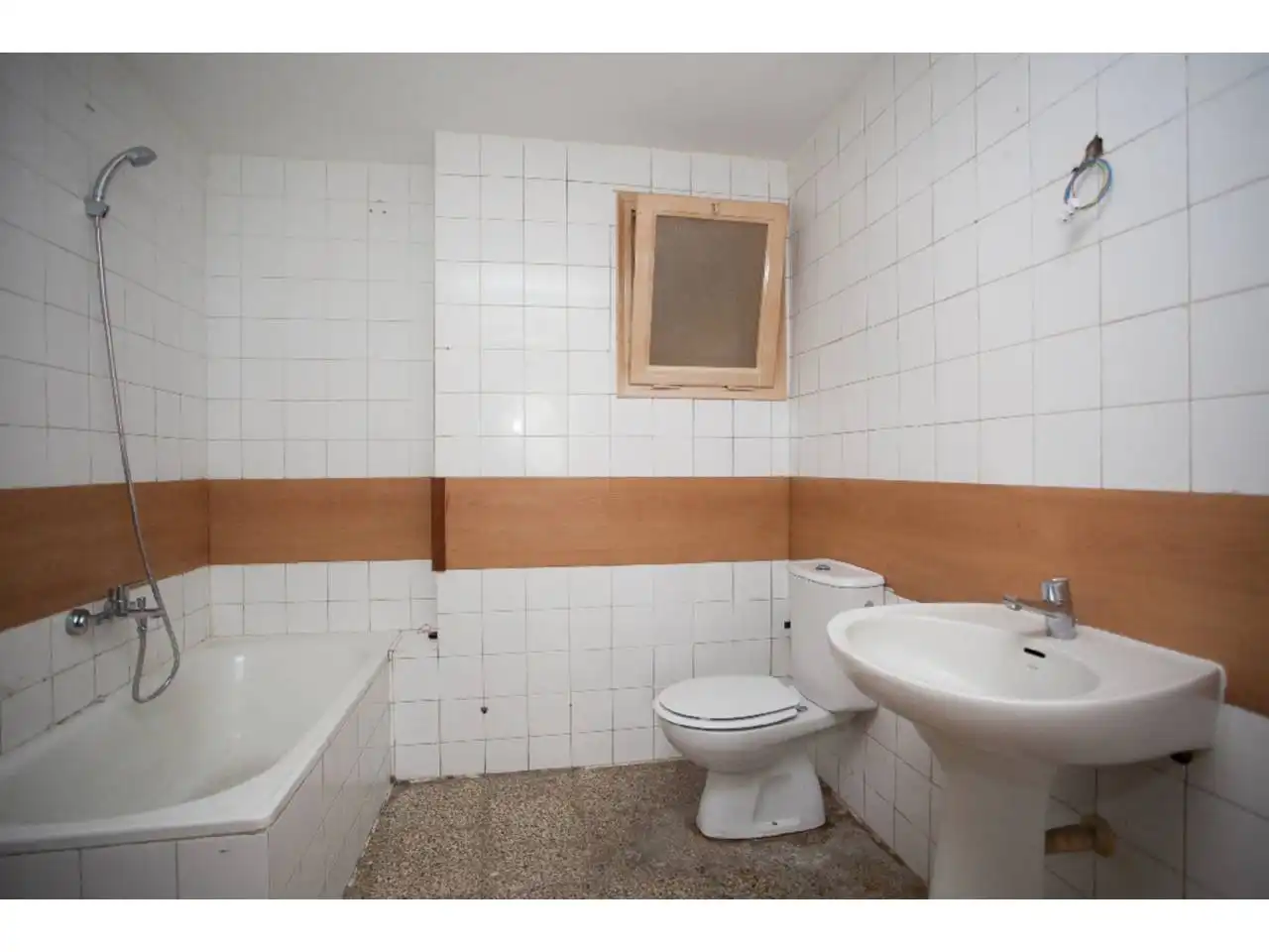 Baño de Piso en venta en Salt