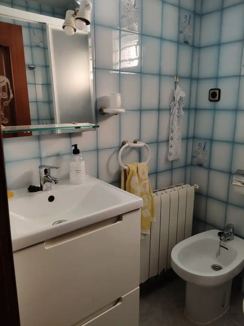 Badezimmer von Wohnung zum Verkauf in Madrid mit Klimaanlage und Heizung