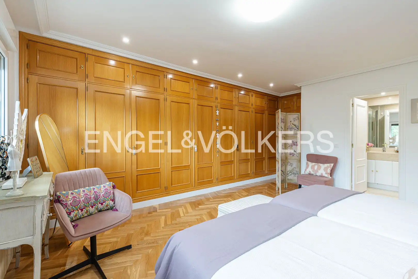 Habitación de Ático en venta en Majadahonda con Aire acondicionado, Calefacción y Parquet