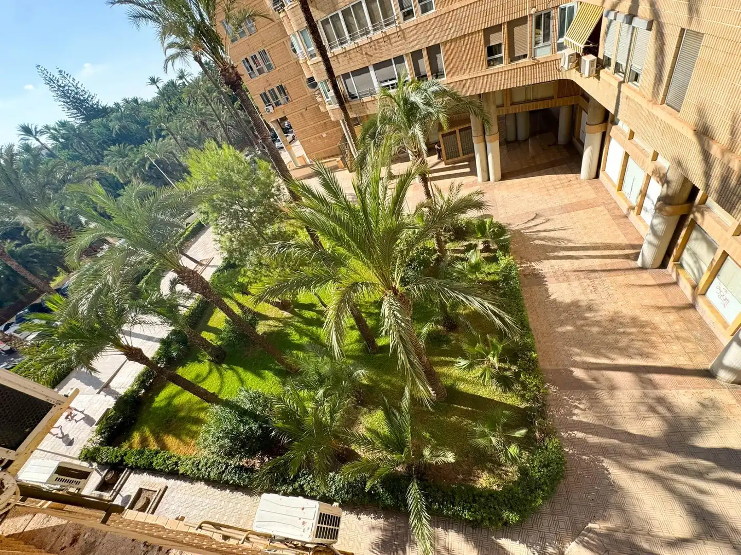 Außenansicht von Wohnung zur Miete in Elche / Elx mit Klimaanlage, Heizung und Parkett