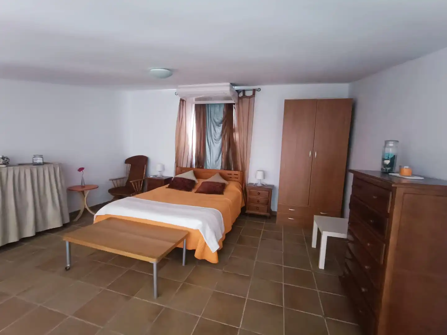 Dormitori de Casa o xalet en venda en Alcalá de Guadaira amb Aire condicionat, Calefacció i Jardí privat