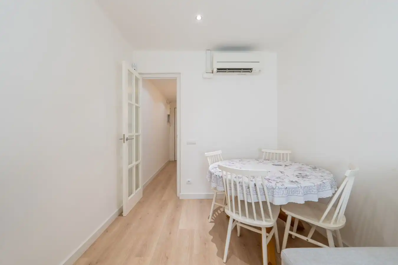 Schlafzimmer von Wohnung zum Verkauf in Barcelona mit Klimaanlage, Heizung und Möbliert