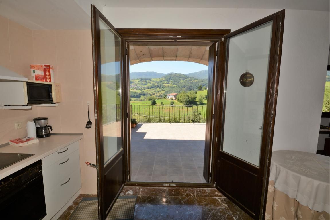 Single-family semi-detached for sale in Upazan Auzoa
