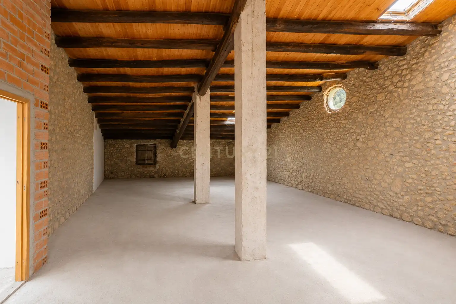 Country homes for sale in Piera  with Air Conditioner, Private garden and Storage room