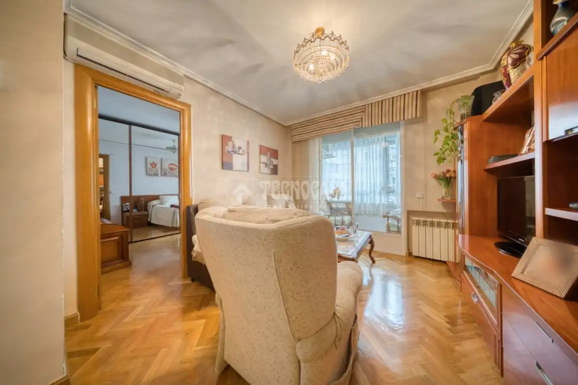 Habitación de Piso en venta en Valladolid con Calefacción, Terraza y Trastero