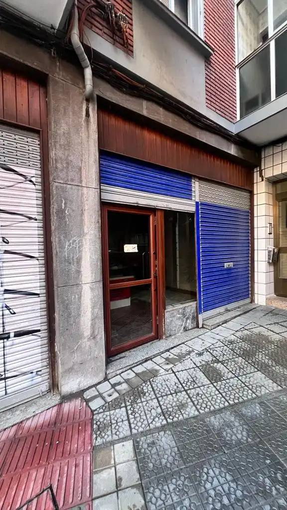 Locale commerciale in vendita a Mezo Kalea