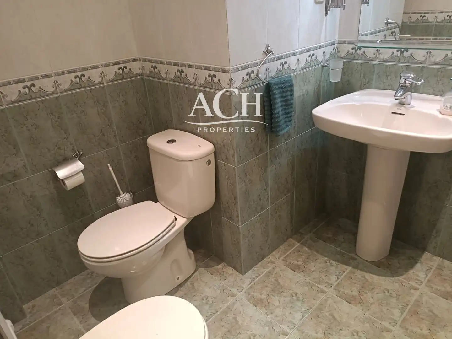 Baño de Piso de alquiler en Bilbao  con Calefacción, Horno y Lavadora