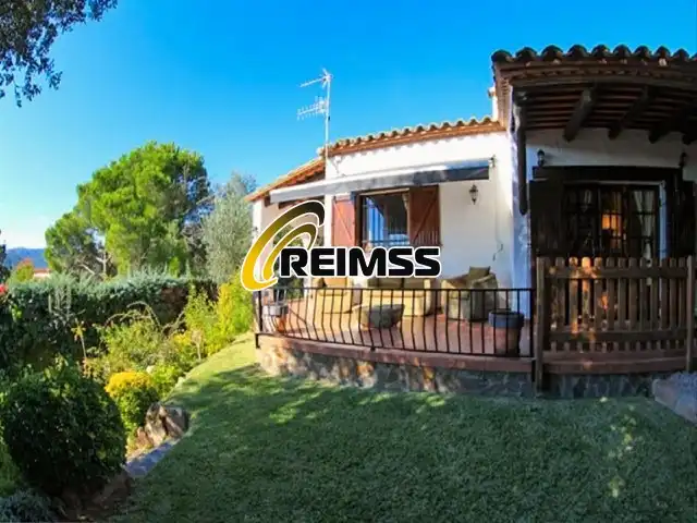 Houses for sale in Carrer de la Selva, 60, Cabanyes - Mas Ambrós - Mas Pallí