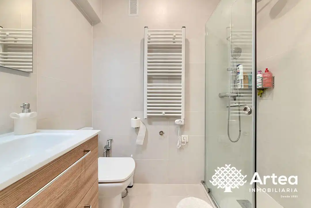 Flat for sale in Zorrotza