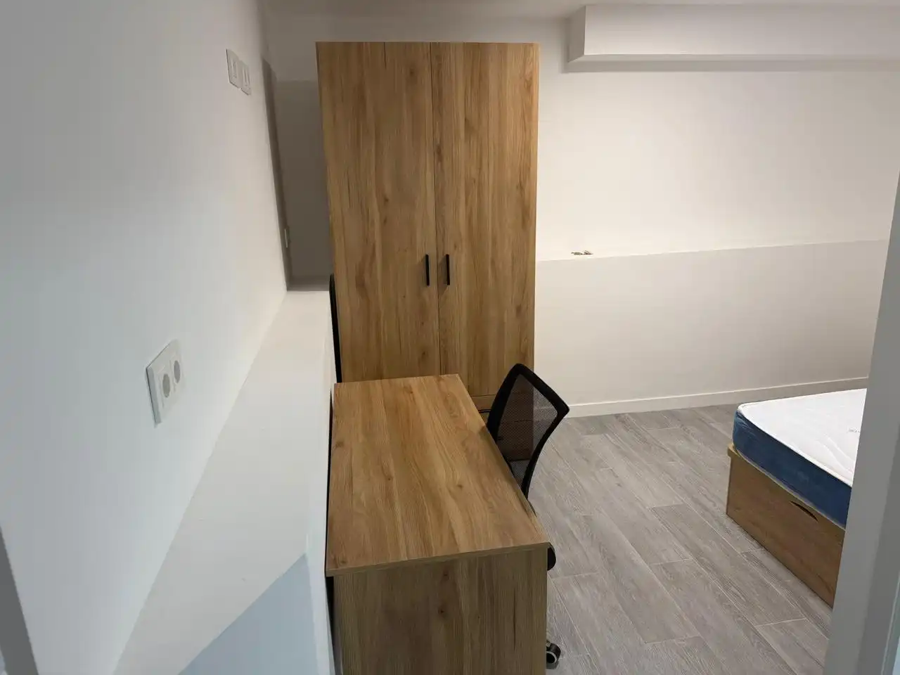 Dormitori de Planta baixa de lloguer en Madrid amb Aire condicionat i Moblat