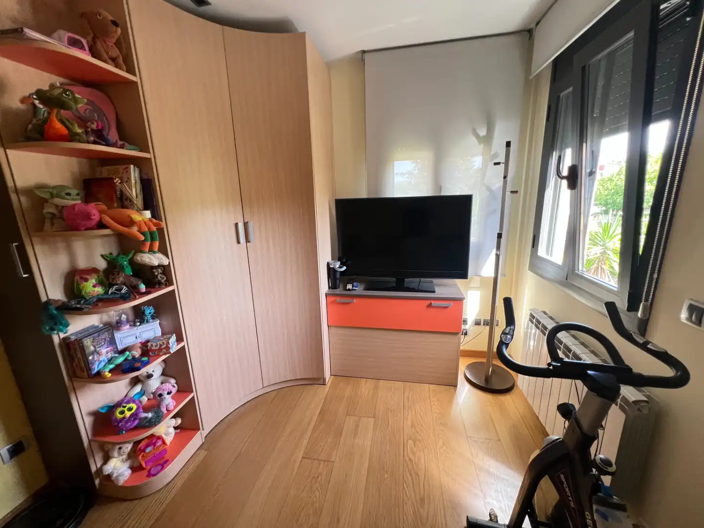 Dormitori de Casa o xalet en venda en La Roca del Vallès amb Aire condicionat, Calefacció i Jardí privat
