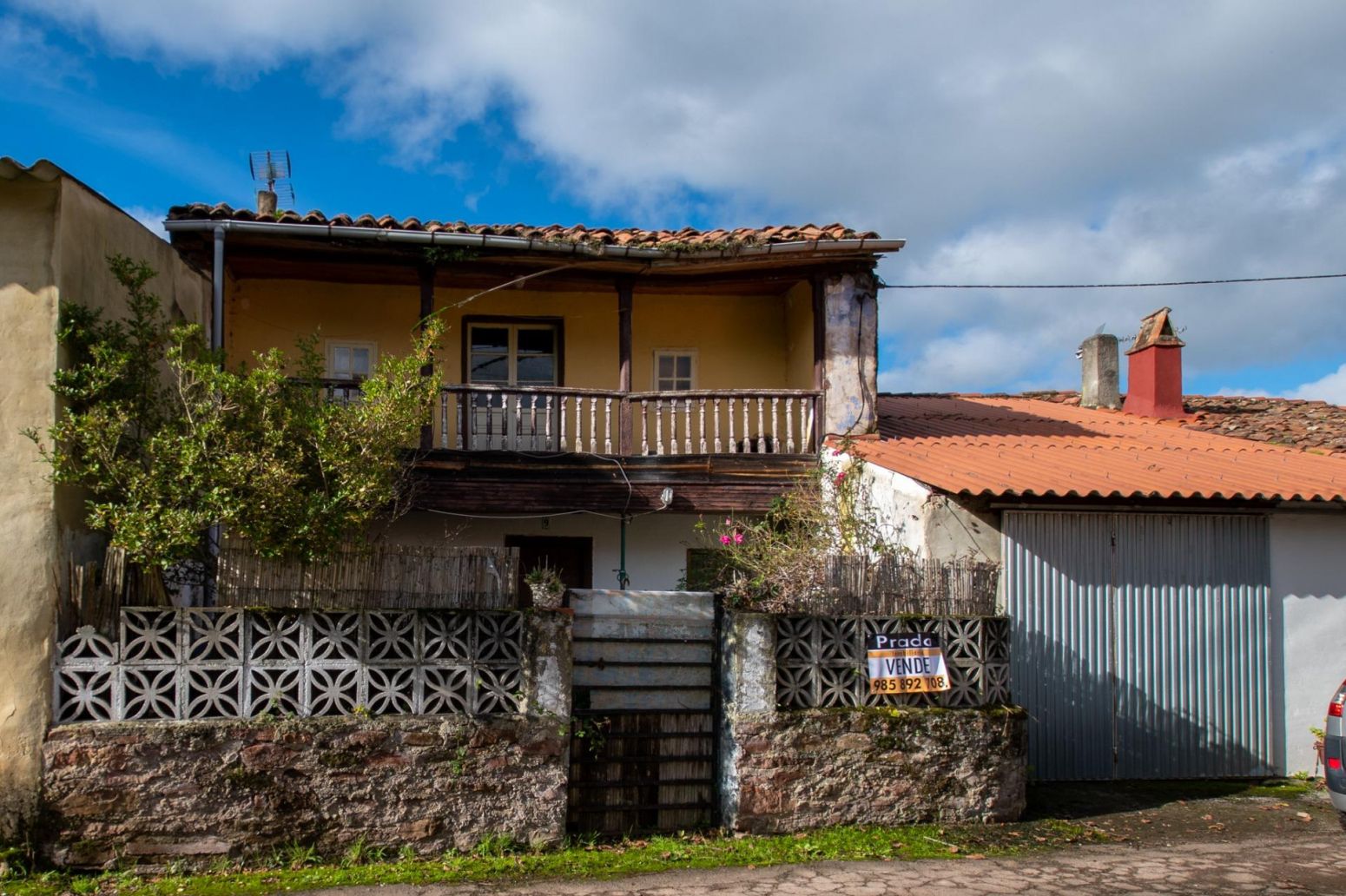 Vista exterior de Casa adosada en venta en Villaviciosa con Parquet