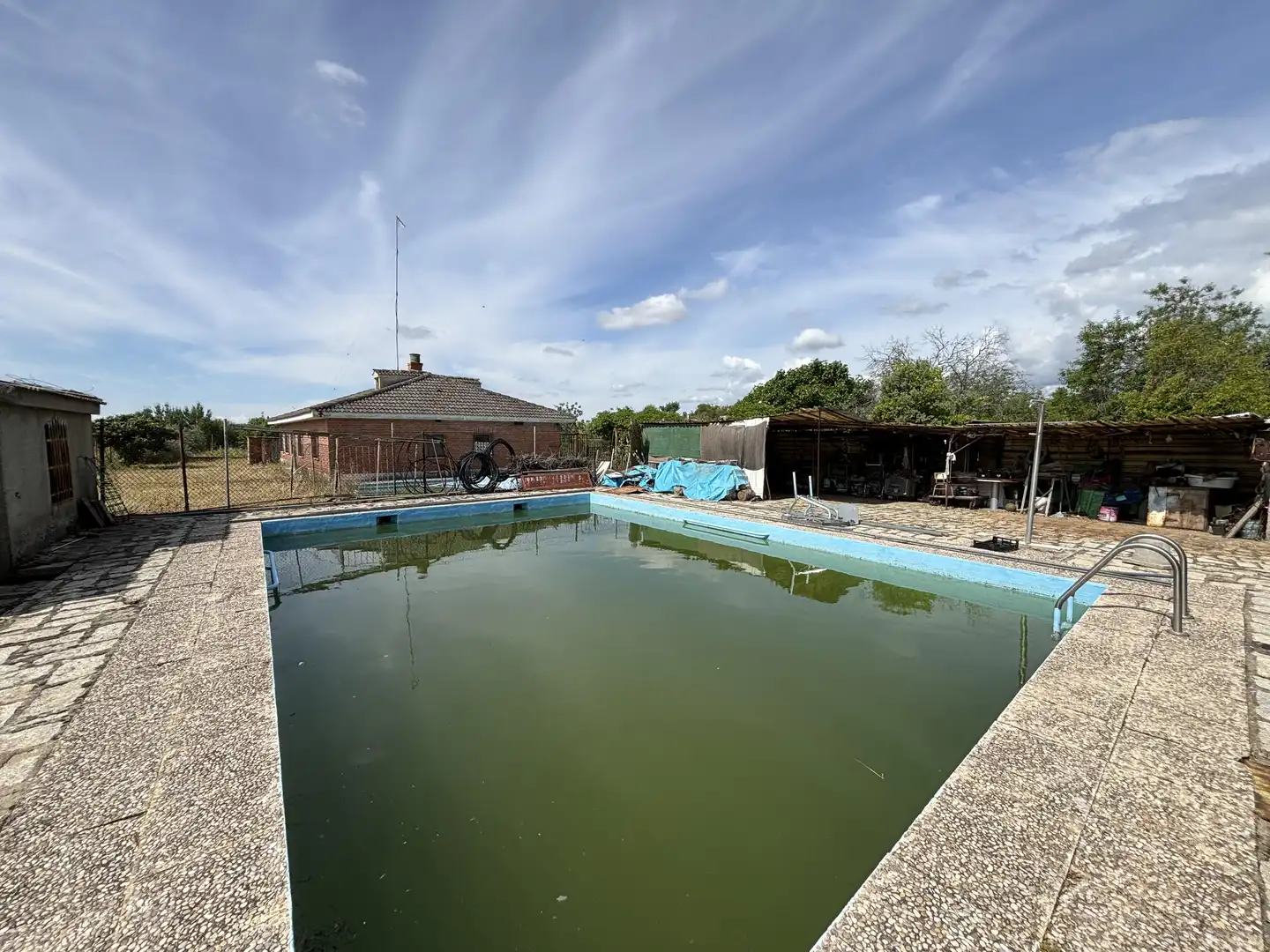 Piscina de Finca rústica en venta en Villa del Prado con Aire acondicionado, Calefacción y Amueblado
