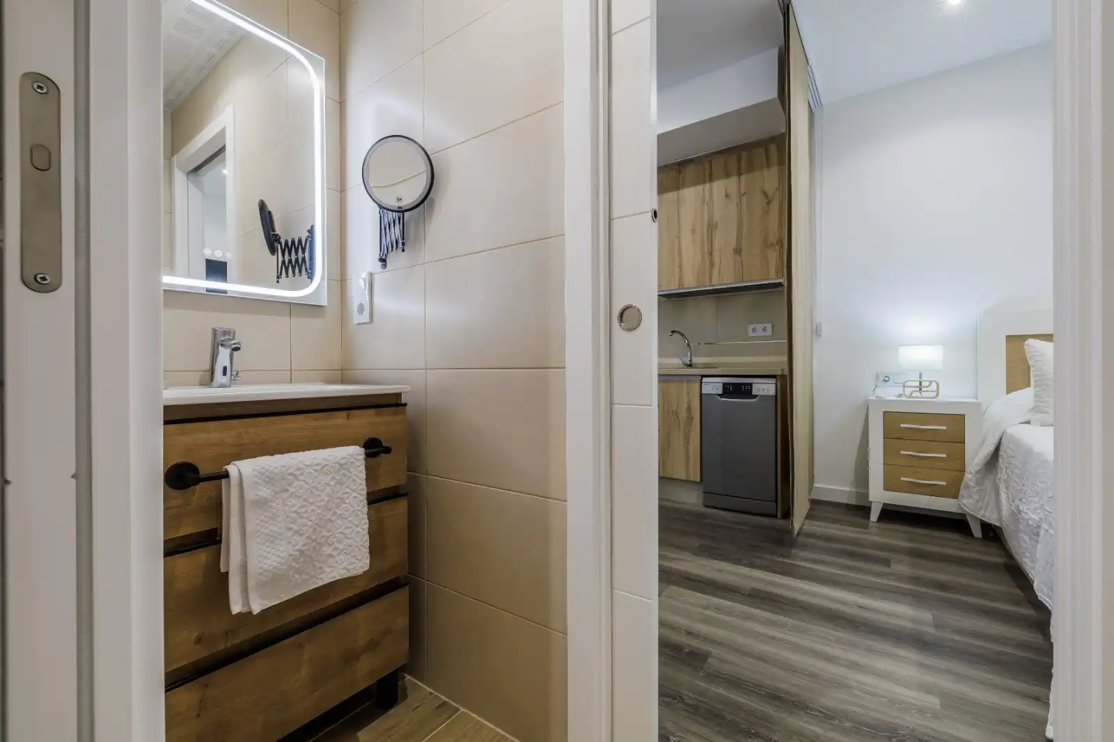 Bathroom of Ground floor for rent in Poniente-Sur