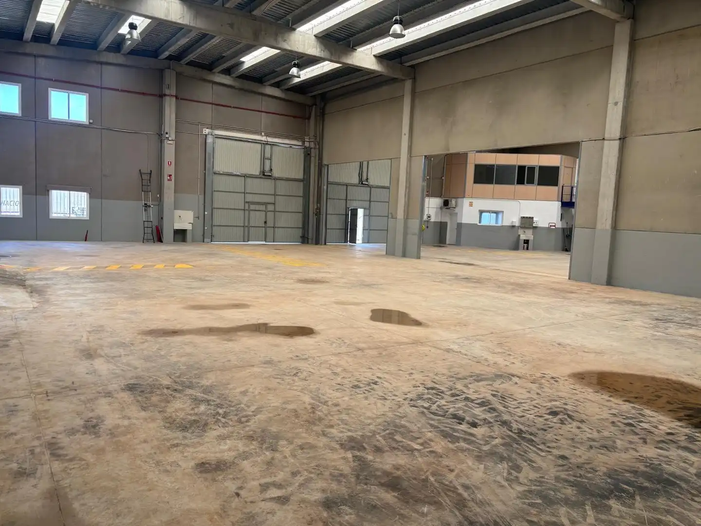 Industrial building to rent in Riba-roja de Túria, imagen 4