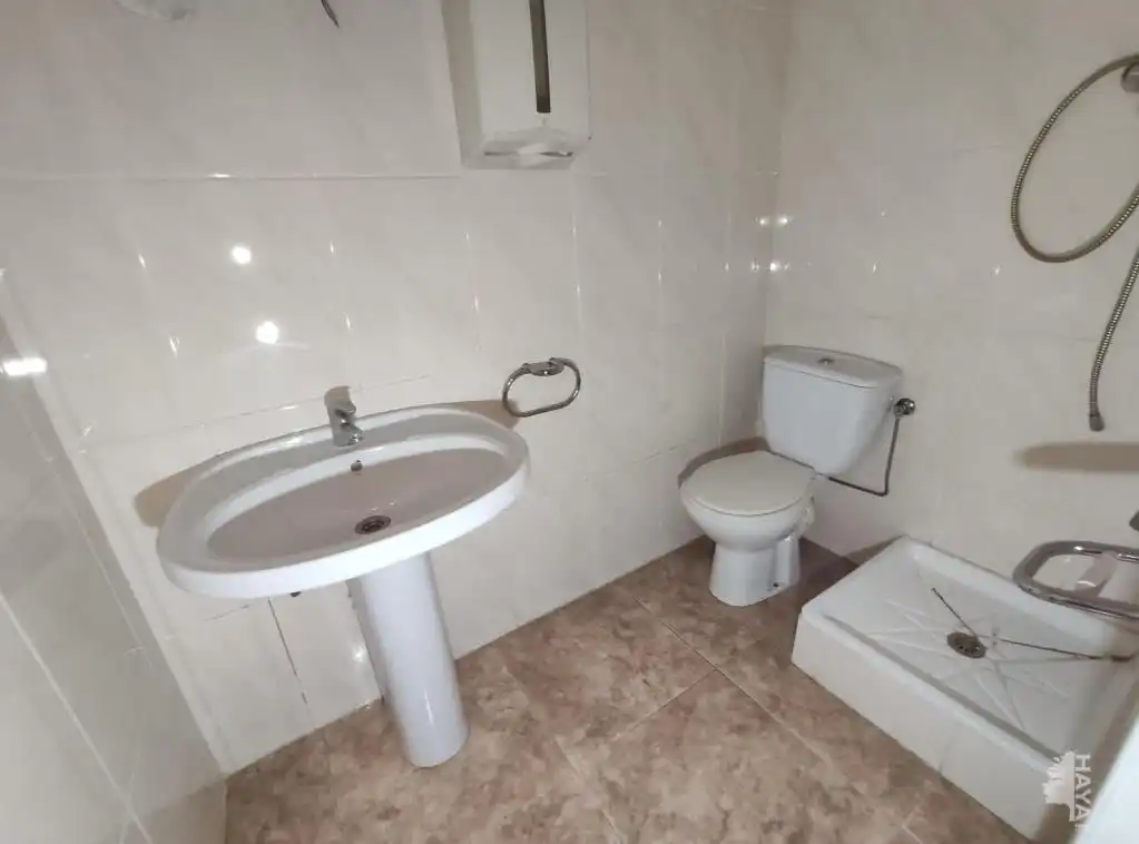 Bathroom of Commercial properties for sale in Lleida