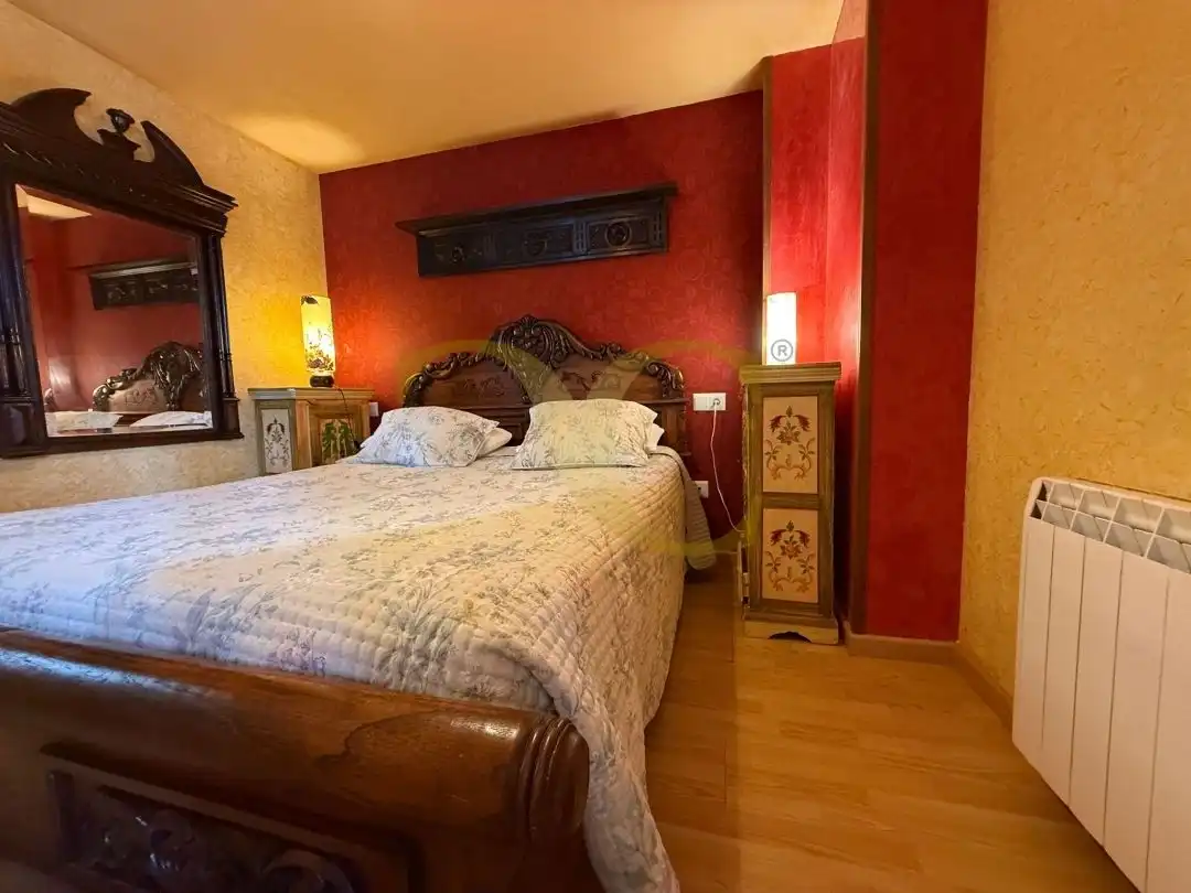 Schlafzimmer von Maisonette zum Verkauf in Llanes mit Heizung, Privatgarten und Terrasse