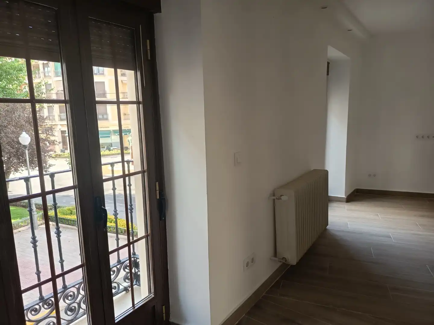 Casa adosada en venda en Valdepeñas amb Balcó