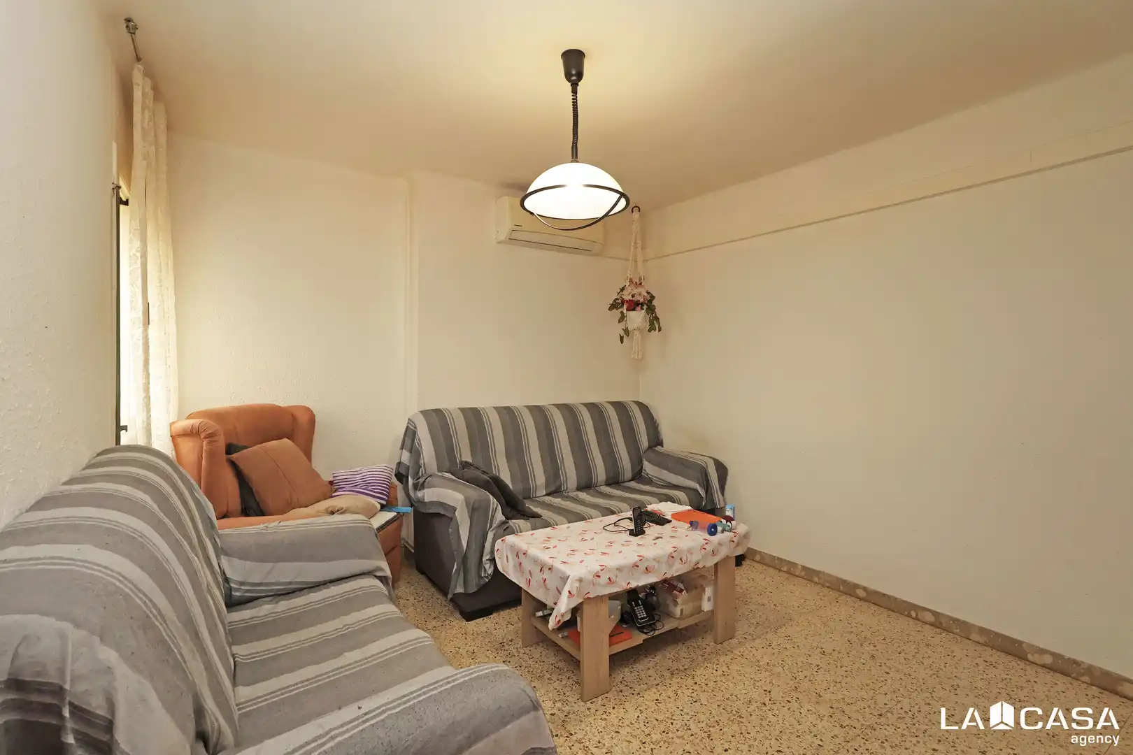 Sala d'estar de Àtic en venda en Esplugues de Llobregat amb Balcó