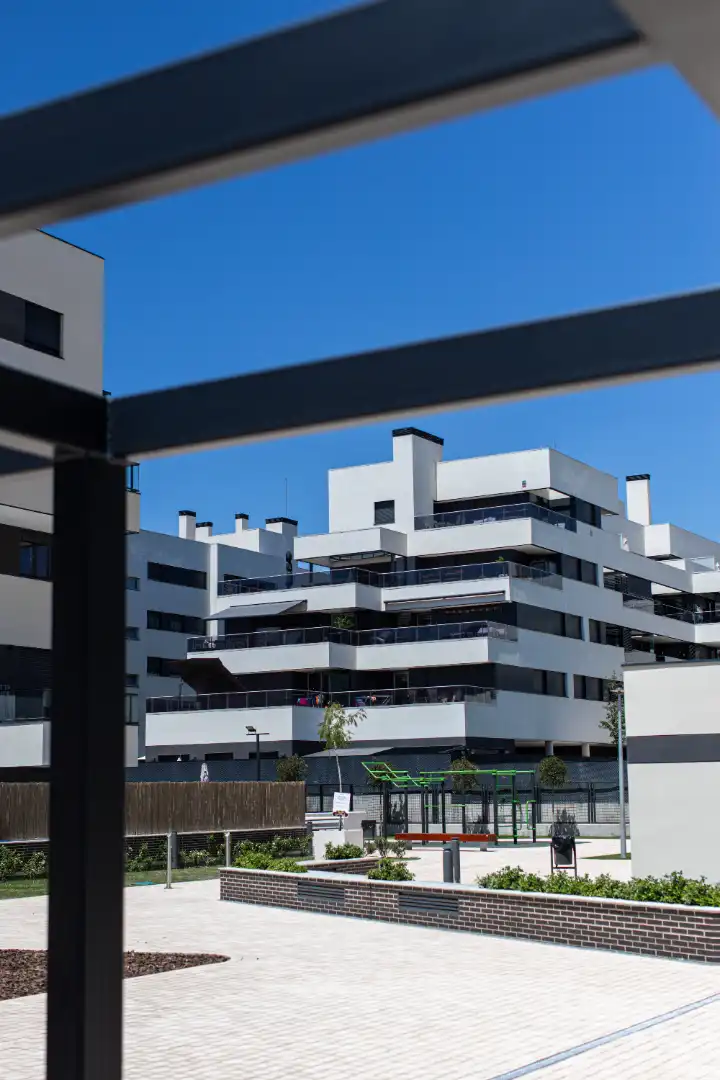 Vista exterior de Piso en venta en Alcalá de Henares con Aire acondicionado, Calefacción y Trastero