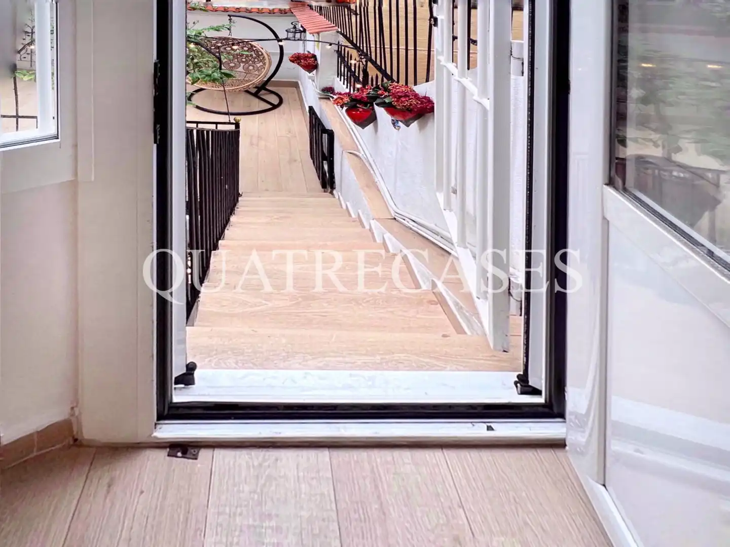 Vista exterior de Piso en venta en Barcelona con Aire acondicionado, Calefacción y Parquet