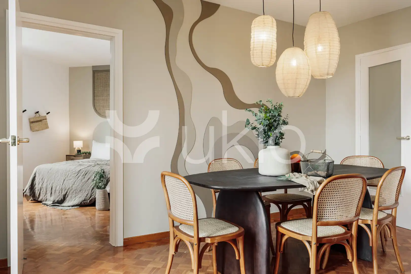 Menjador de Apartament de lloguer en Barcelona amb Aire condicionat, Calefacció i Moblat