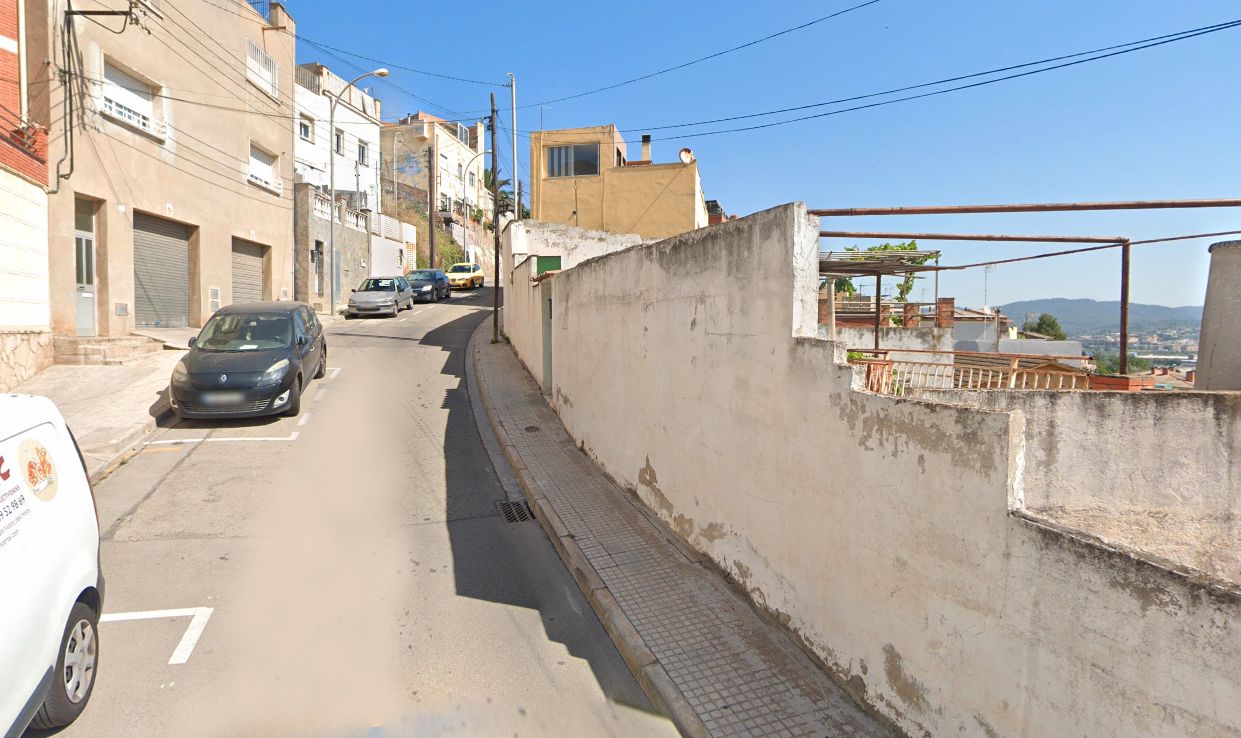 Vista exterior de Casa adosada en venta en Sant Vicenç Dels Horts