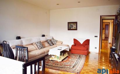 Sala d'estar de Pis en venda en  Barcelona Capital amb Parquet i Traster