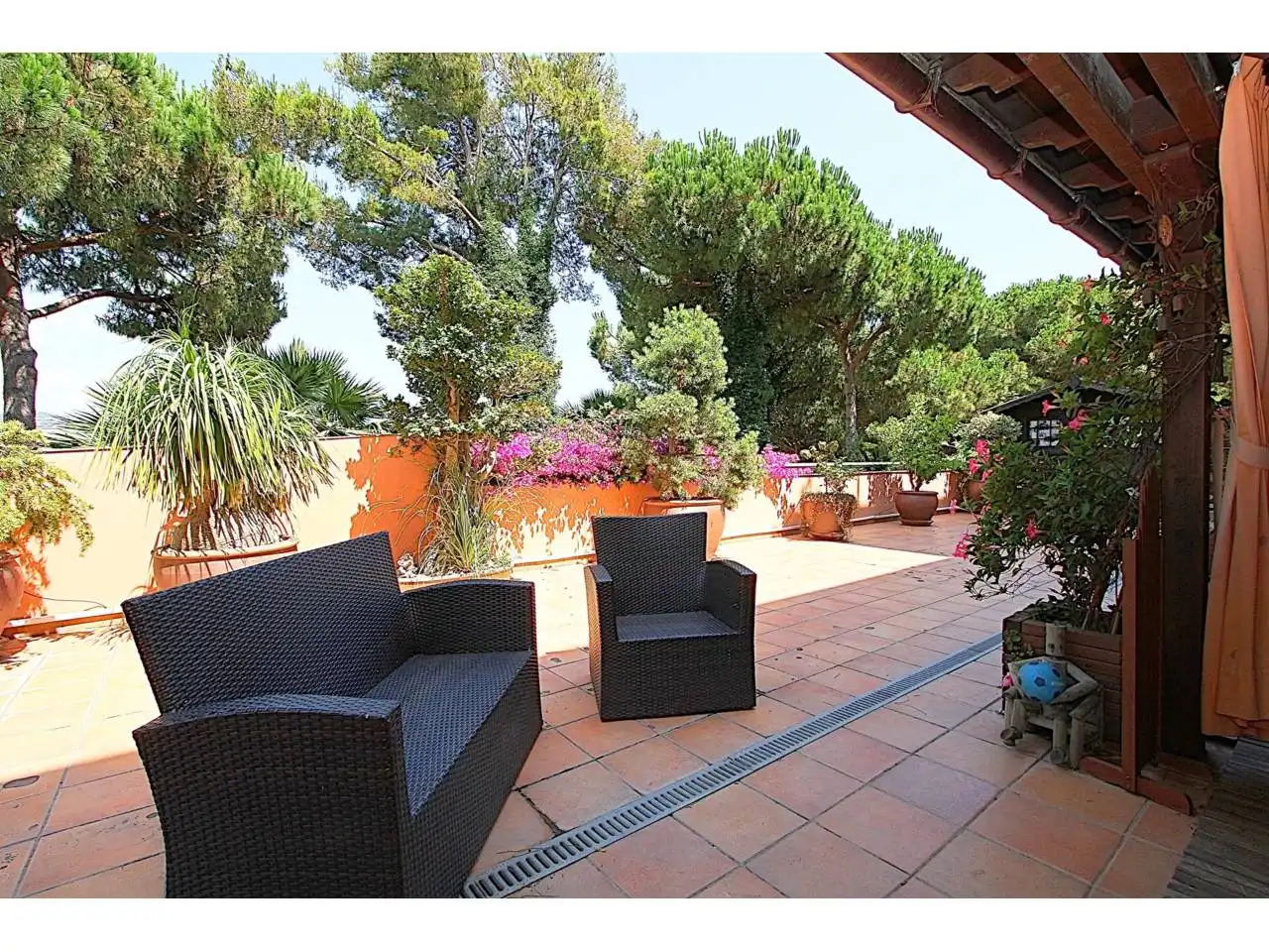 Terrasse von Wohnung zum Verkauf in Lloret de Mar mit Klimaanlage, Heizung und Privatgarten