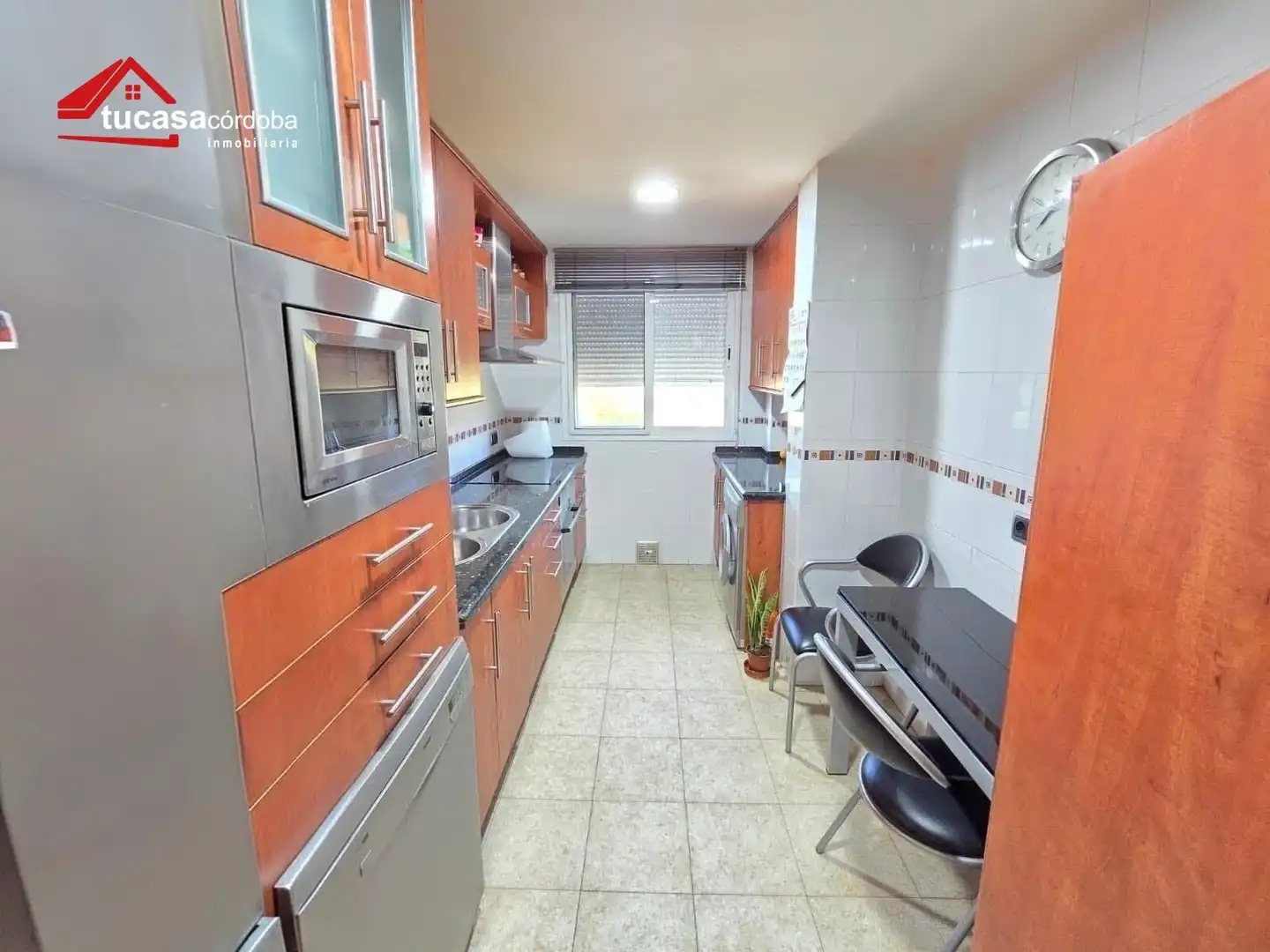 Küche von Wohnung zum Verkauf in Córdoba mit Klimaanlage und Abstellraum