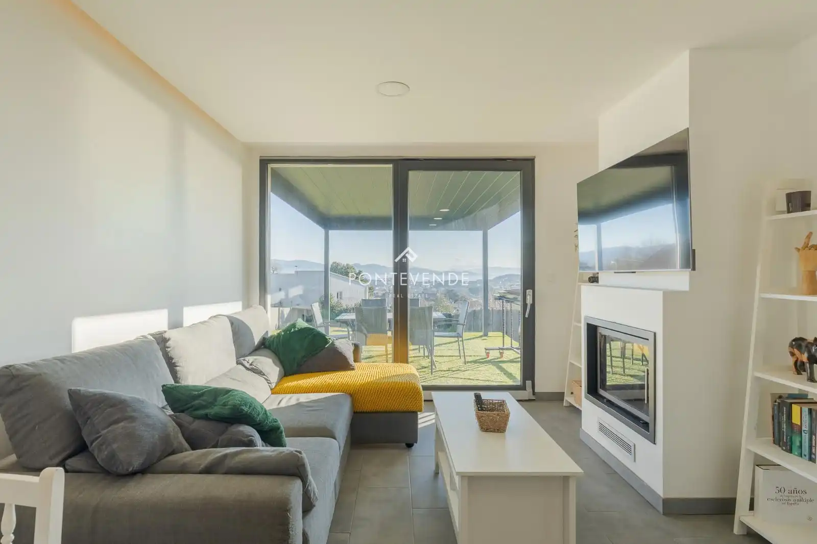 Living room of Houses for sale in Sanxenxo  with Heating and Furnished