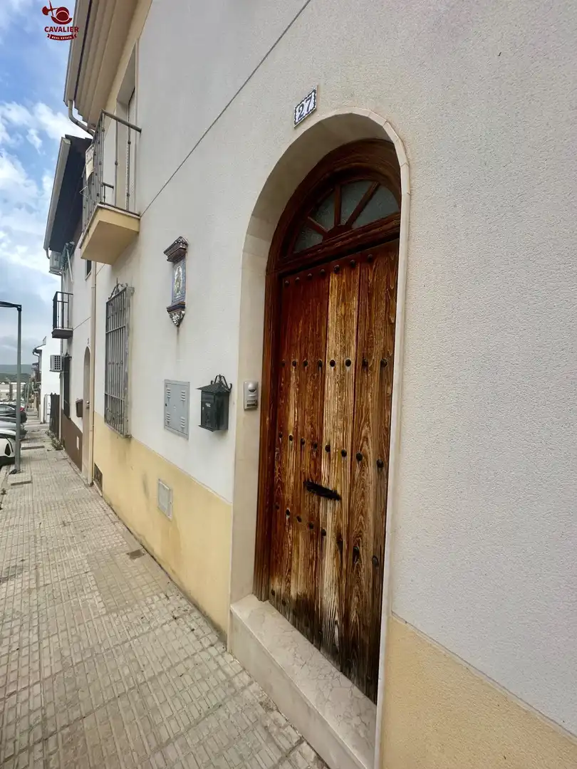 Vista exterior de Casa adosada en venta en Doña Mencía con Calefacción, Terraza y Trastero