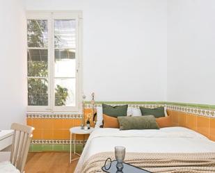 Bedroom of Flat to share in  Barcelona Capital  with Heating, Parquet flooring and Terrace