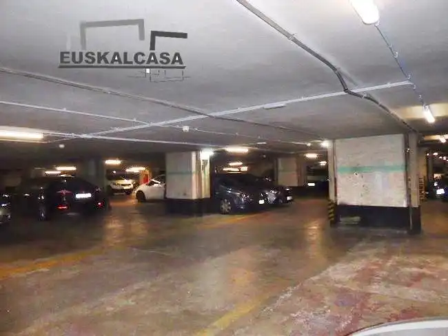 Aparcament de Garatge en venda en Bilbao 