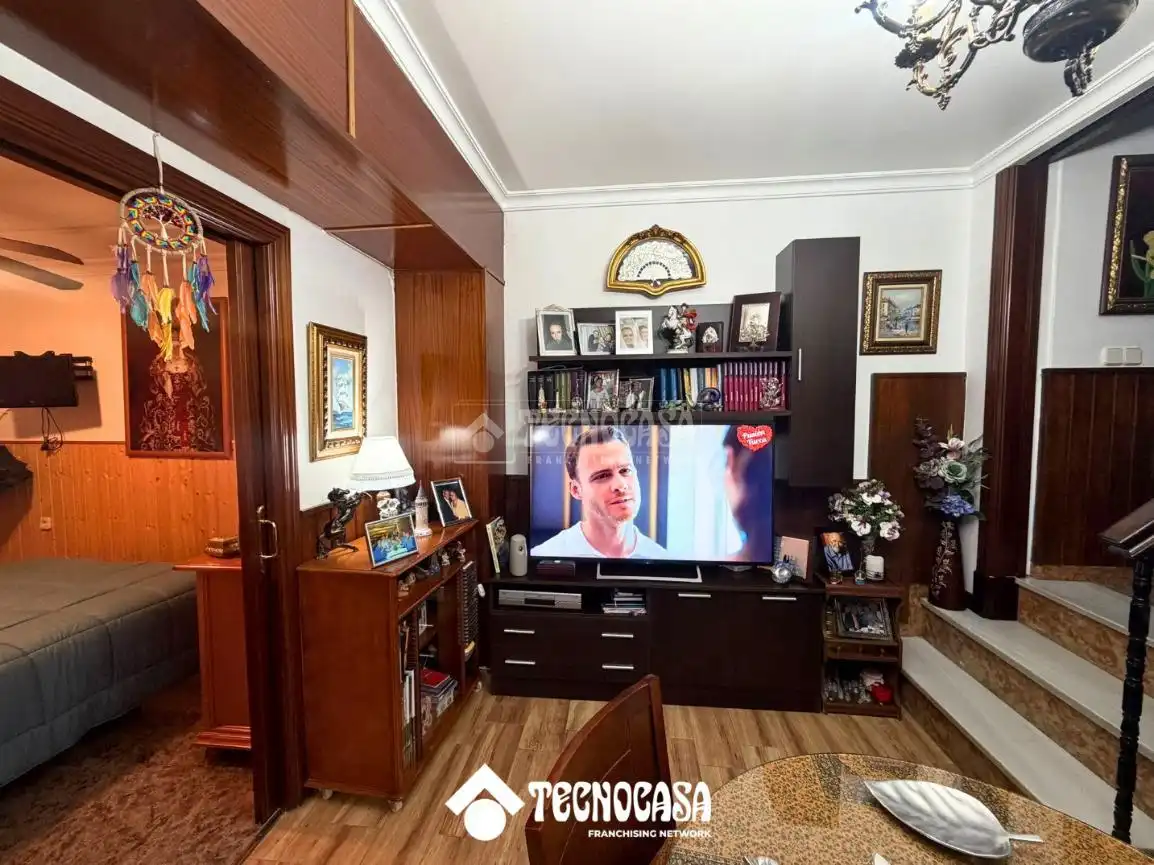 Sala de estar de Casa adosada en venta en Álora con Terraza y Balcón