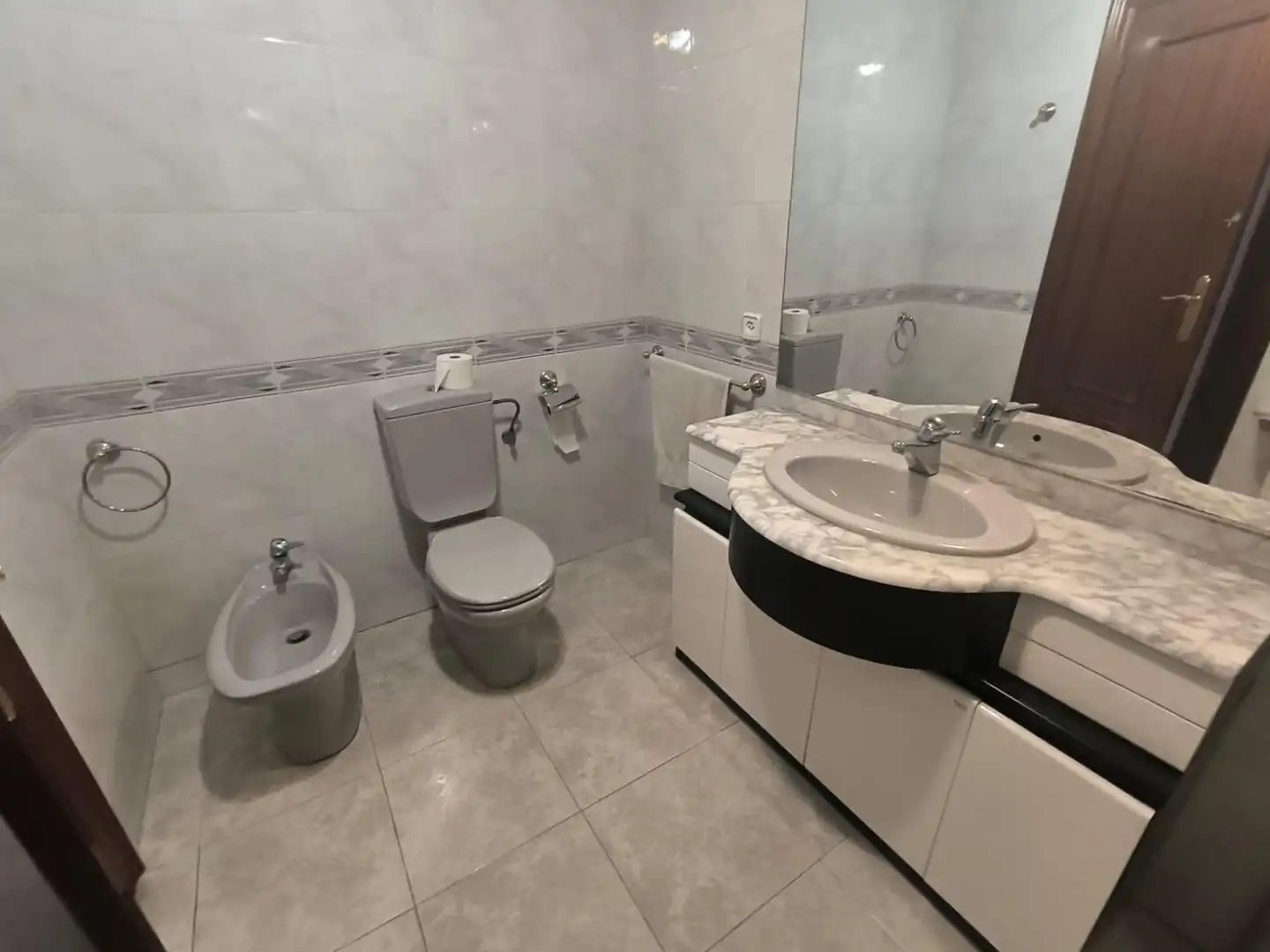 Bathroom of Flat for sale in Manresa  with Air Conditioner, Heating and Balcony
